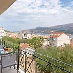 Unique View Daire