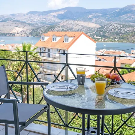 Unique View Apartment *